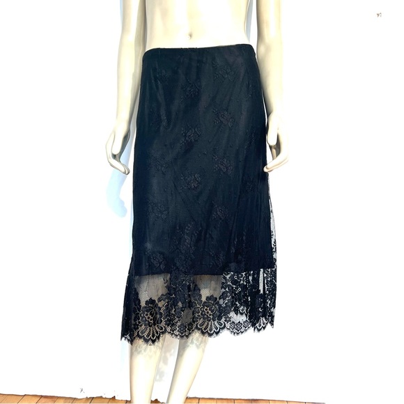 Vintage Lace Top And Skirt Suit - Picture 8 of 10